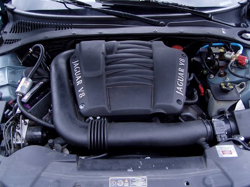 P1010001.JPG - Ein von uns auf LPG umgerüsteter Jaguar 4.2l-V8, 219 kW (298 PS)